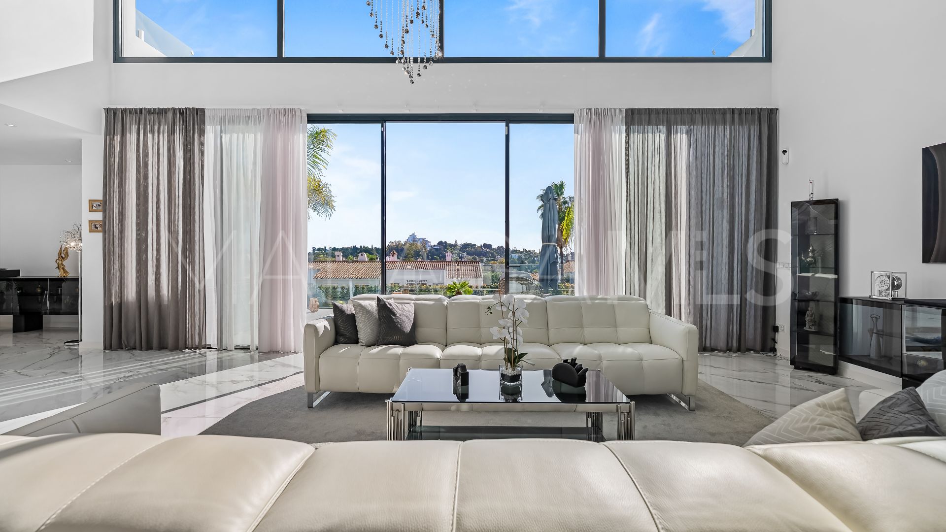 Villa for sale in Paraiso Alto