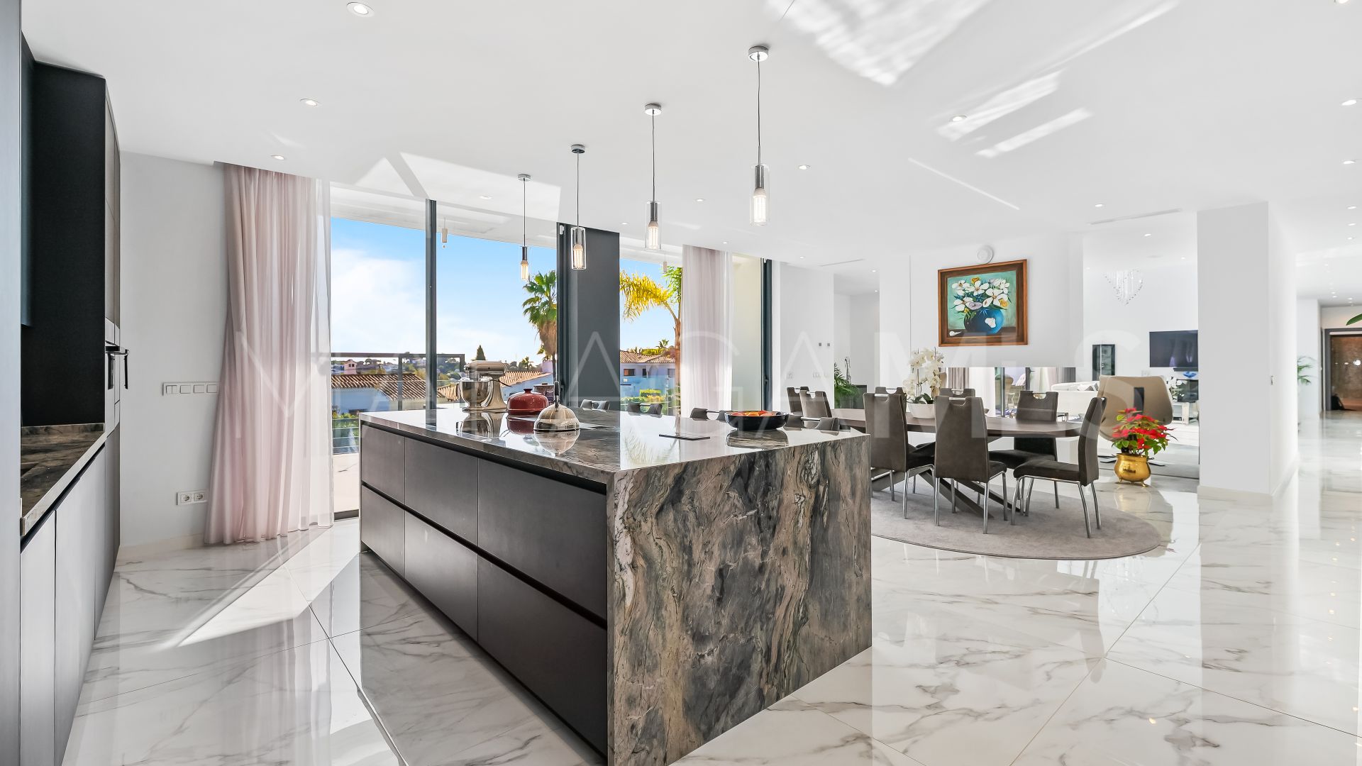 Villa for sale in Paraiso Alto