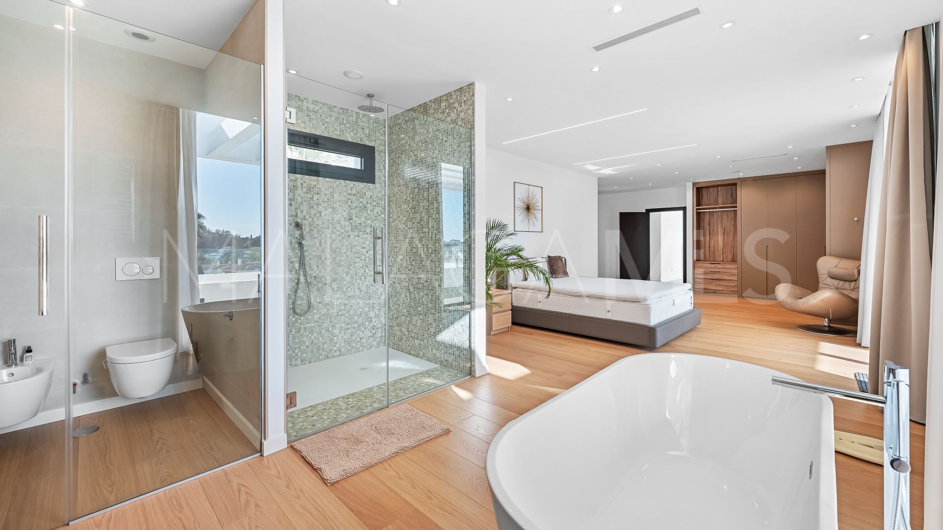 Villa for sale in Paraiso Alto