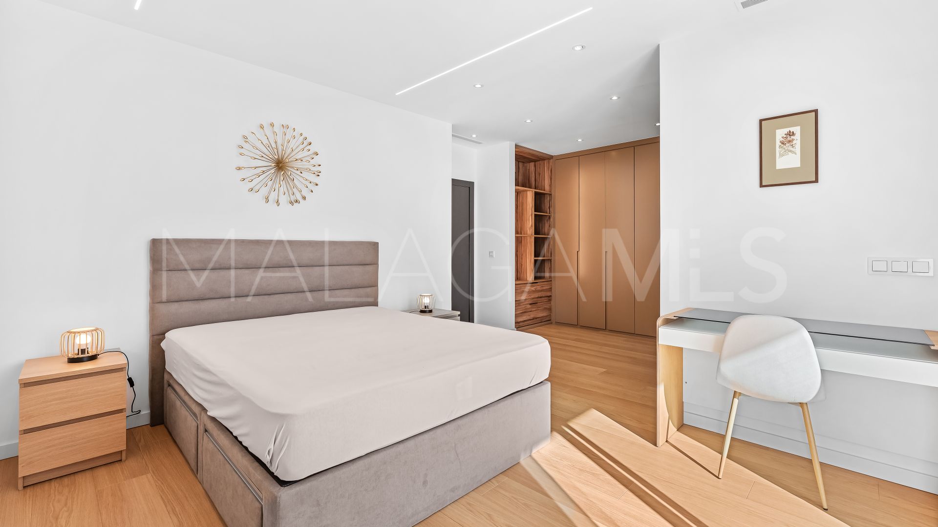 Villa for sale in Paraiso Alto