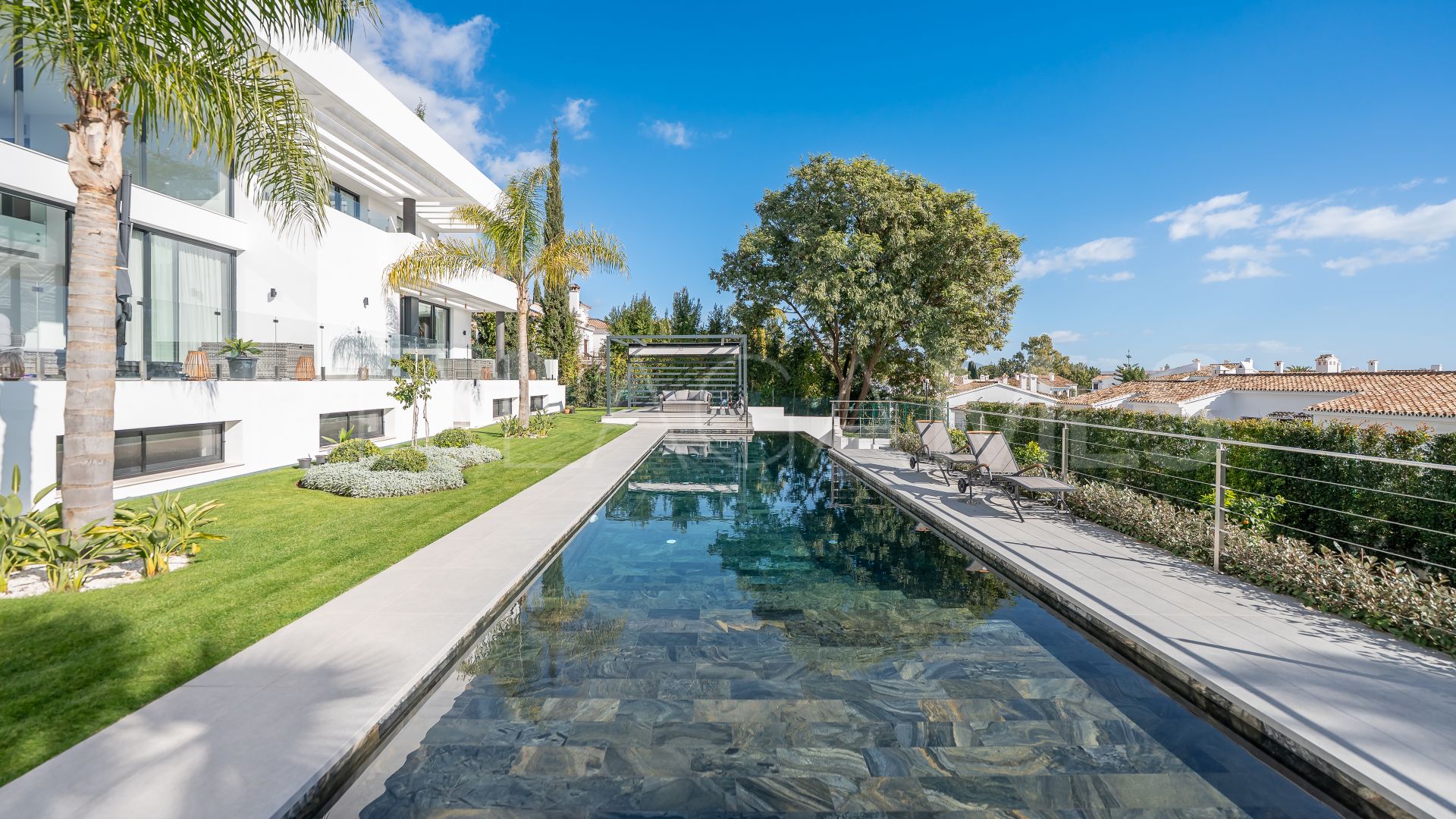 Villa for sale in Paraiso Alto