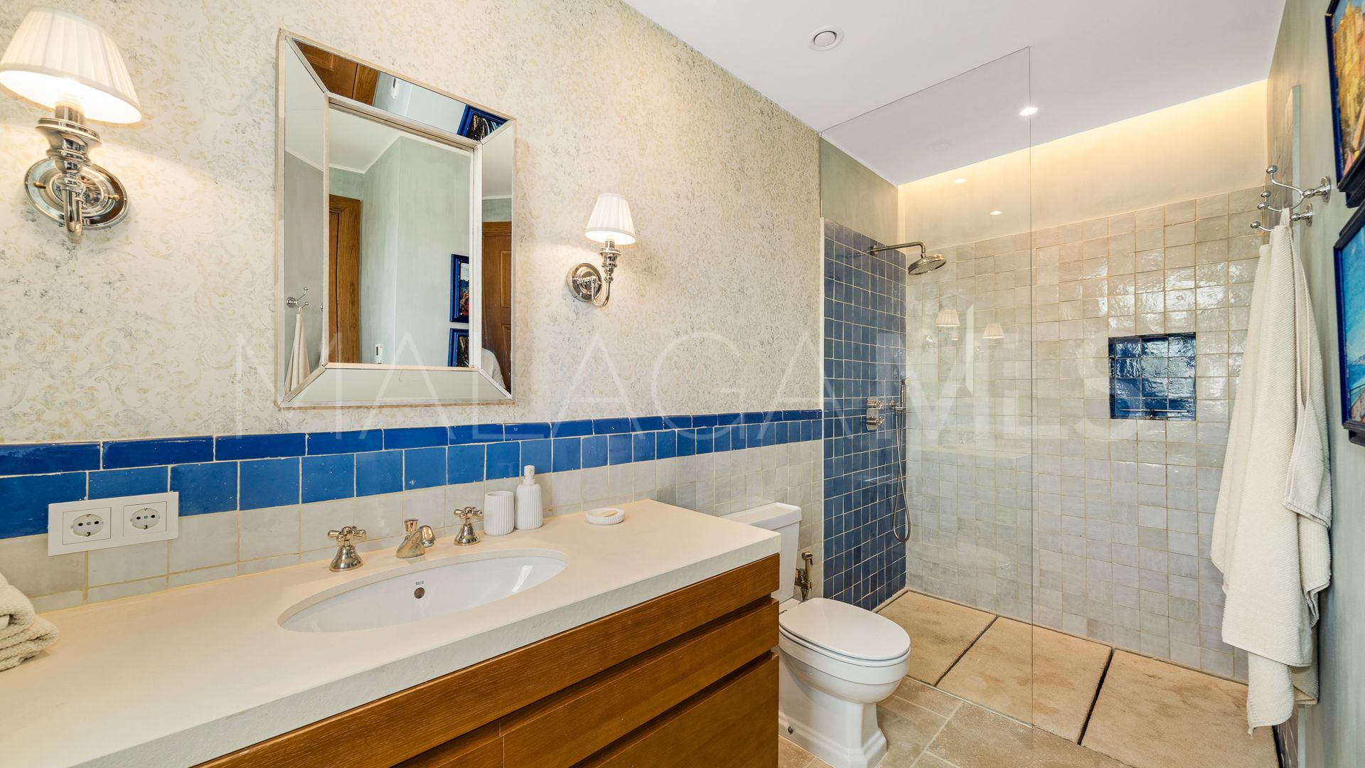 Buy villa in Monte Mayor with 6 bedrooms