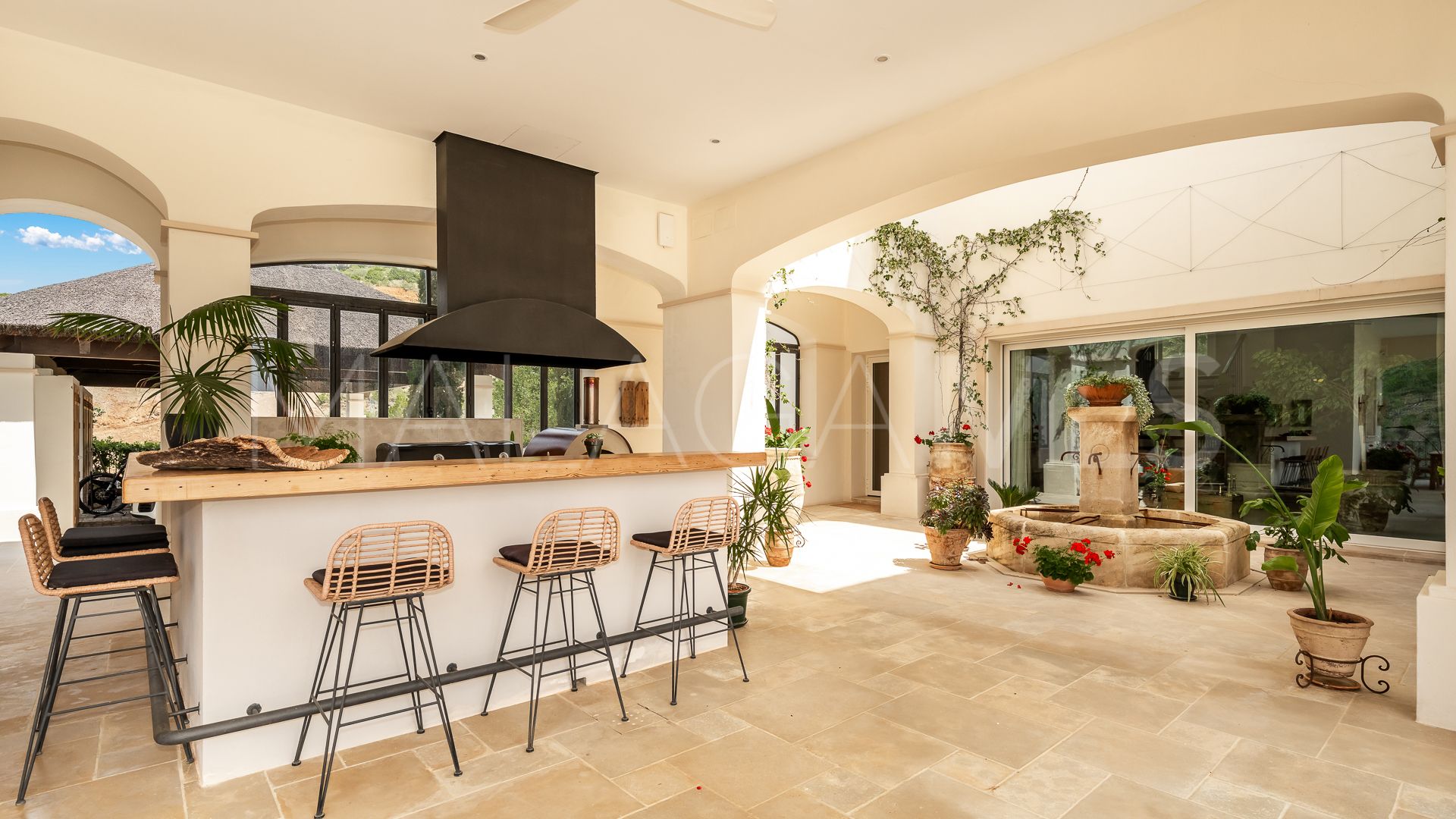 Buy villa in Monte Mayor with 6 bedrooms