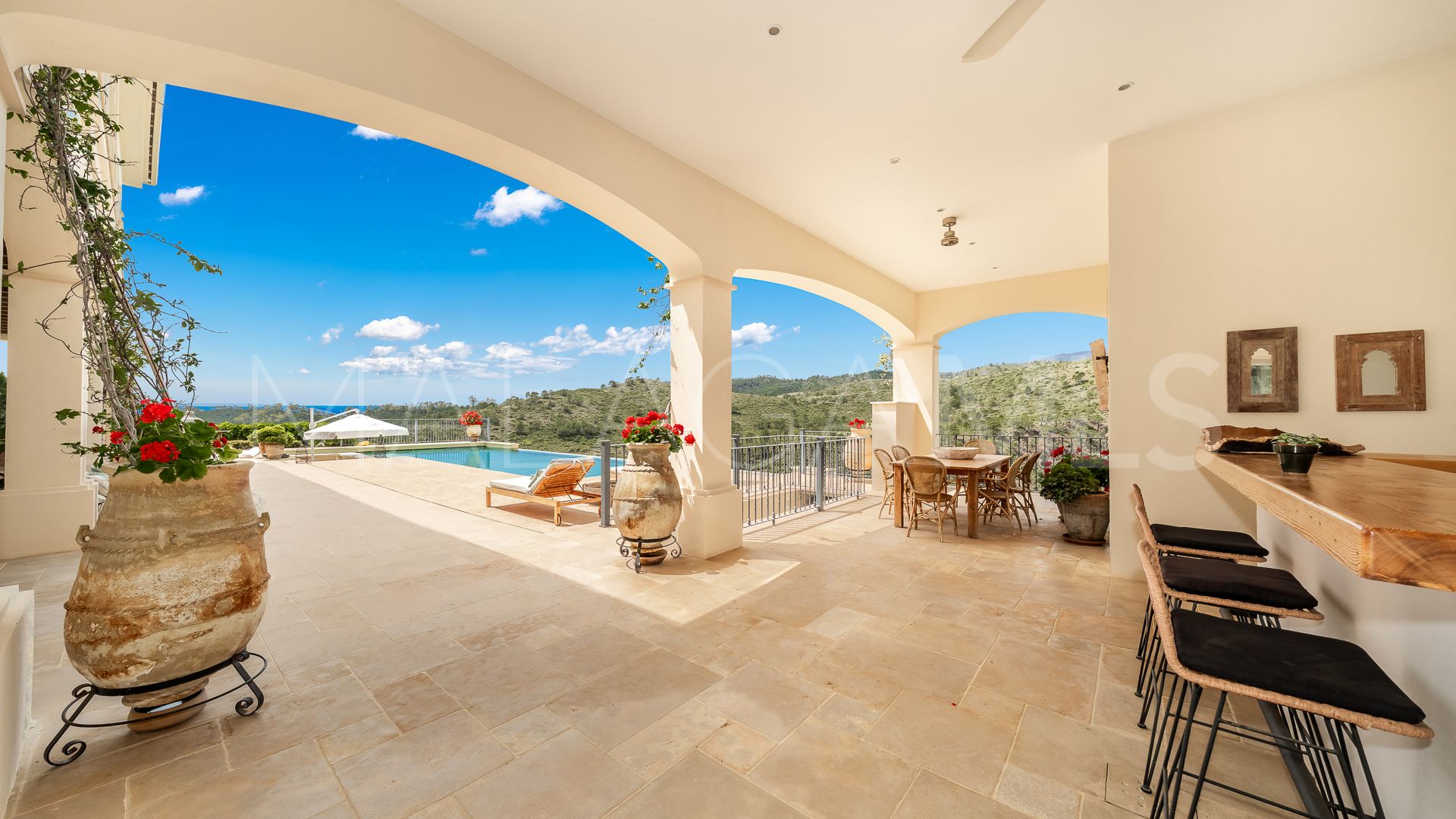 Buy villa in Monte Mayor with 6 bedrooms