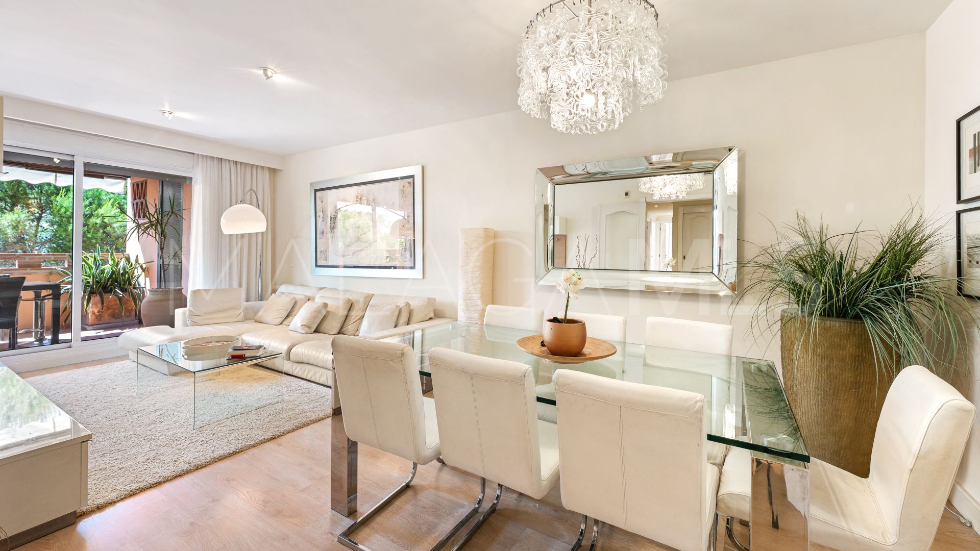 Buy Nagüeles apartment