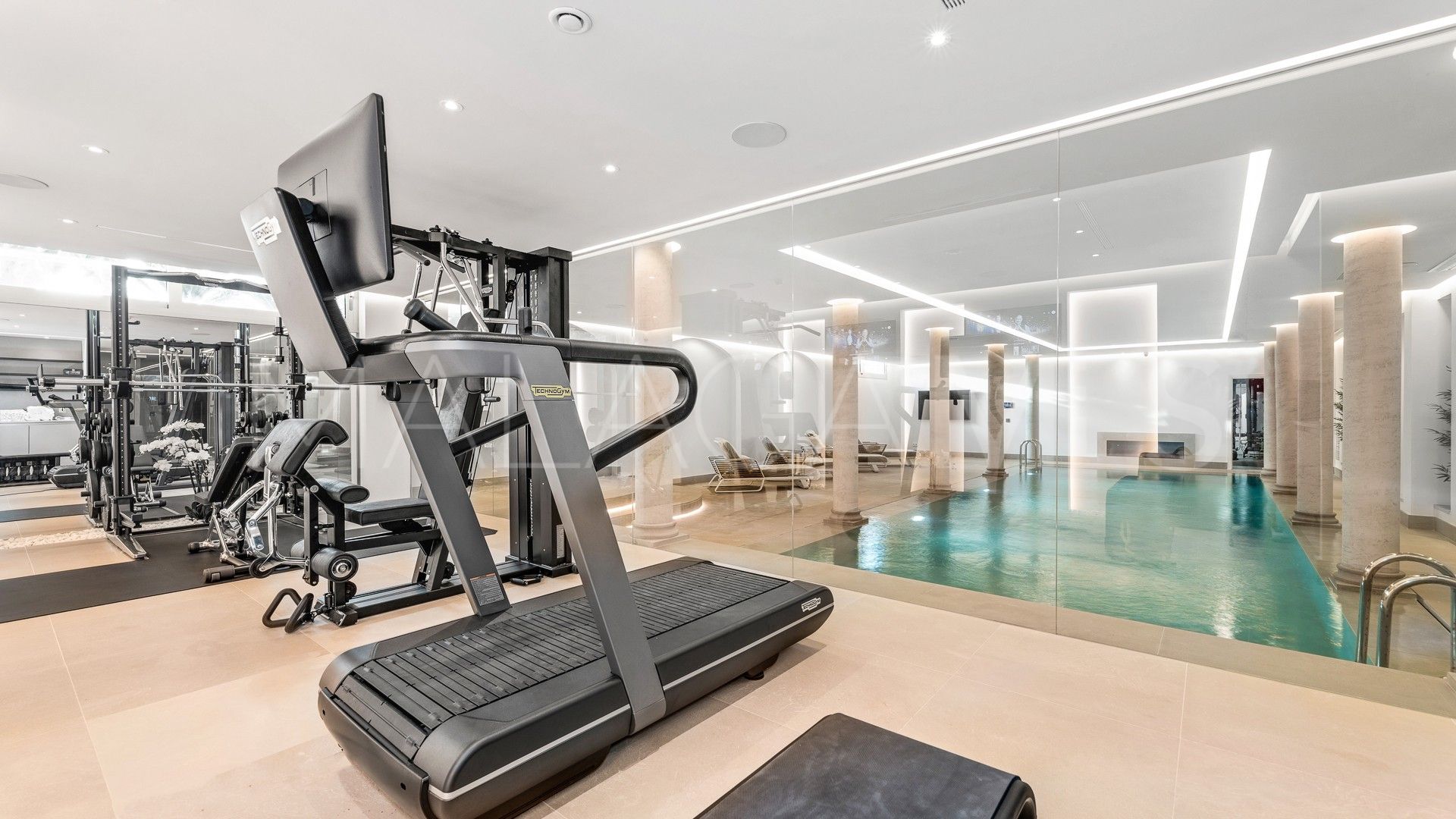 Villa for sale in Sierra Blanca