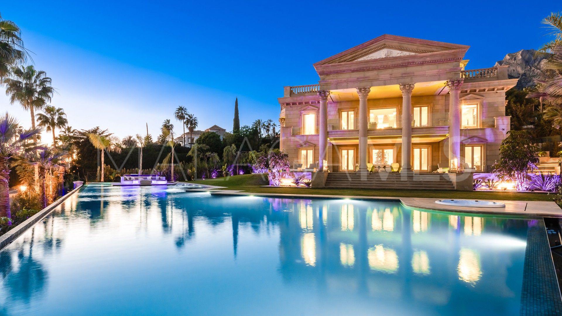 Villa for sale in Sierra Blanca