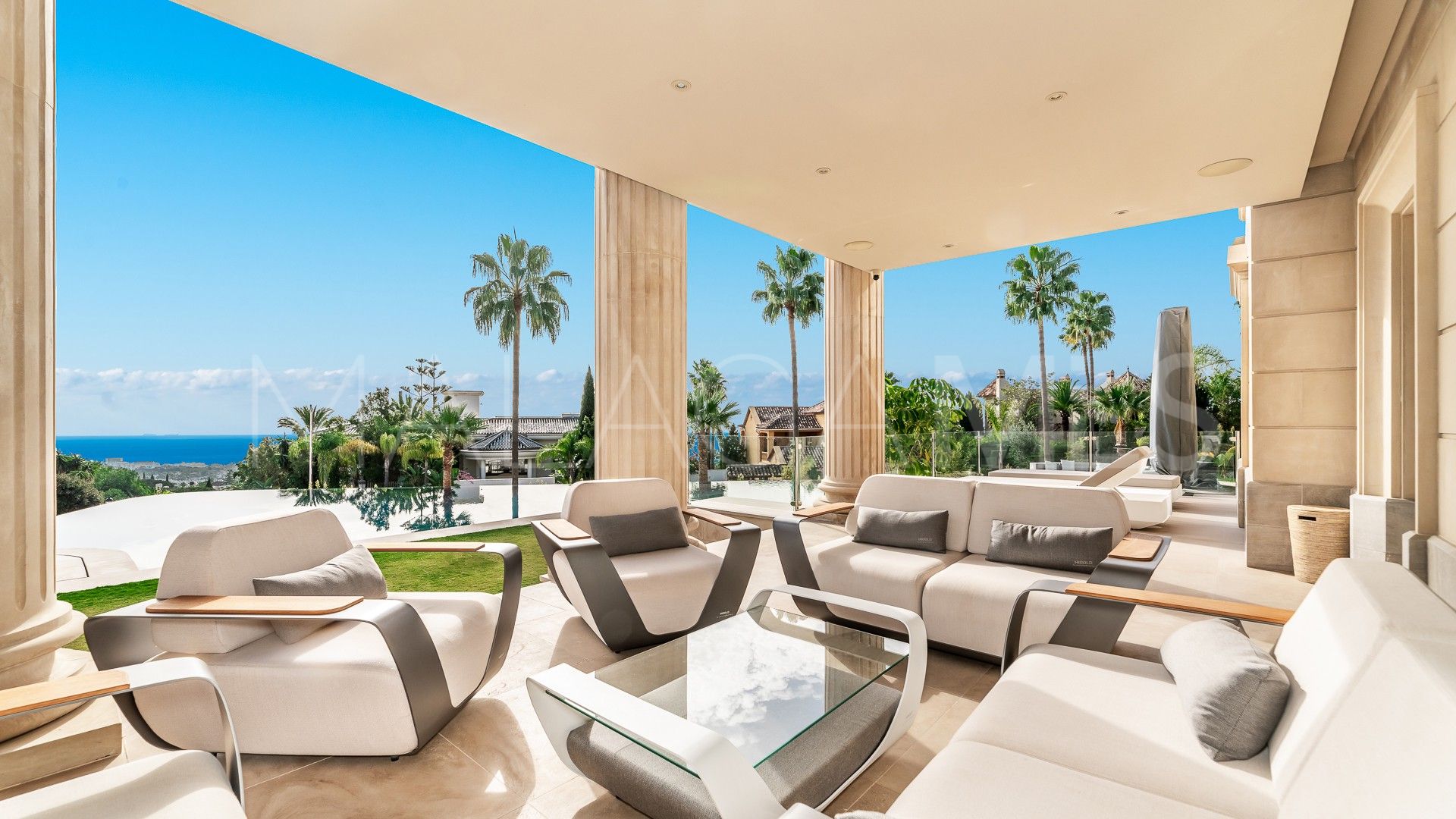 Villa for sale in Sierra Blanca