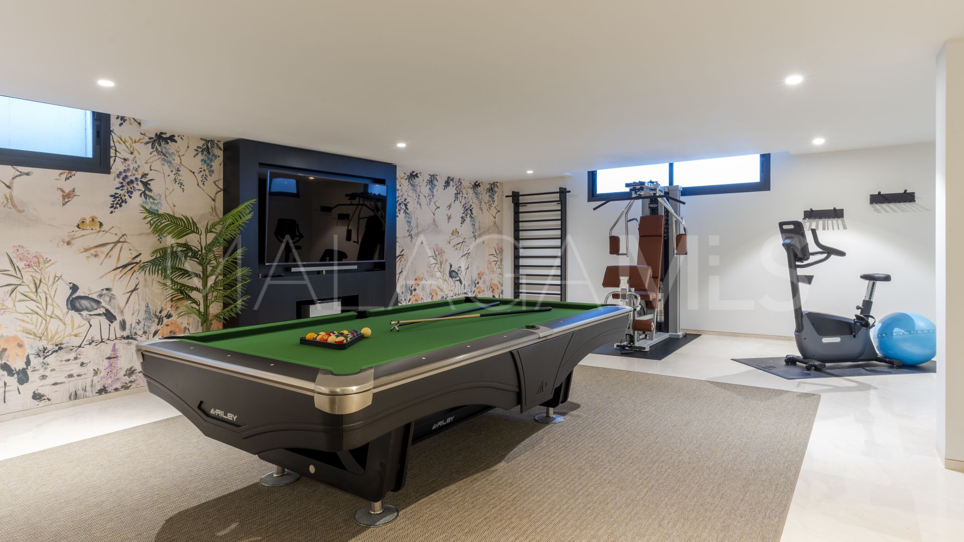 Villa for sale in Golden Mile