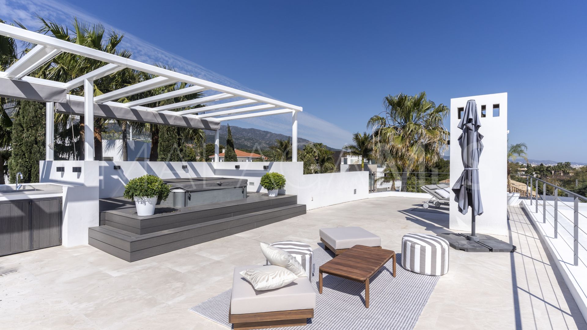 Villa for sale in Golden Mile