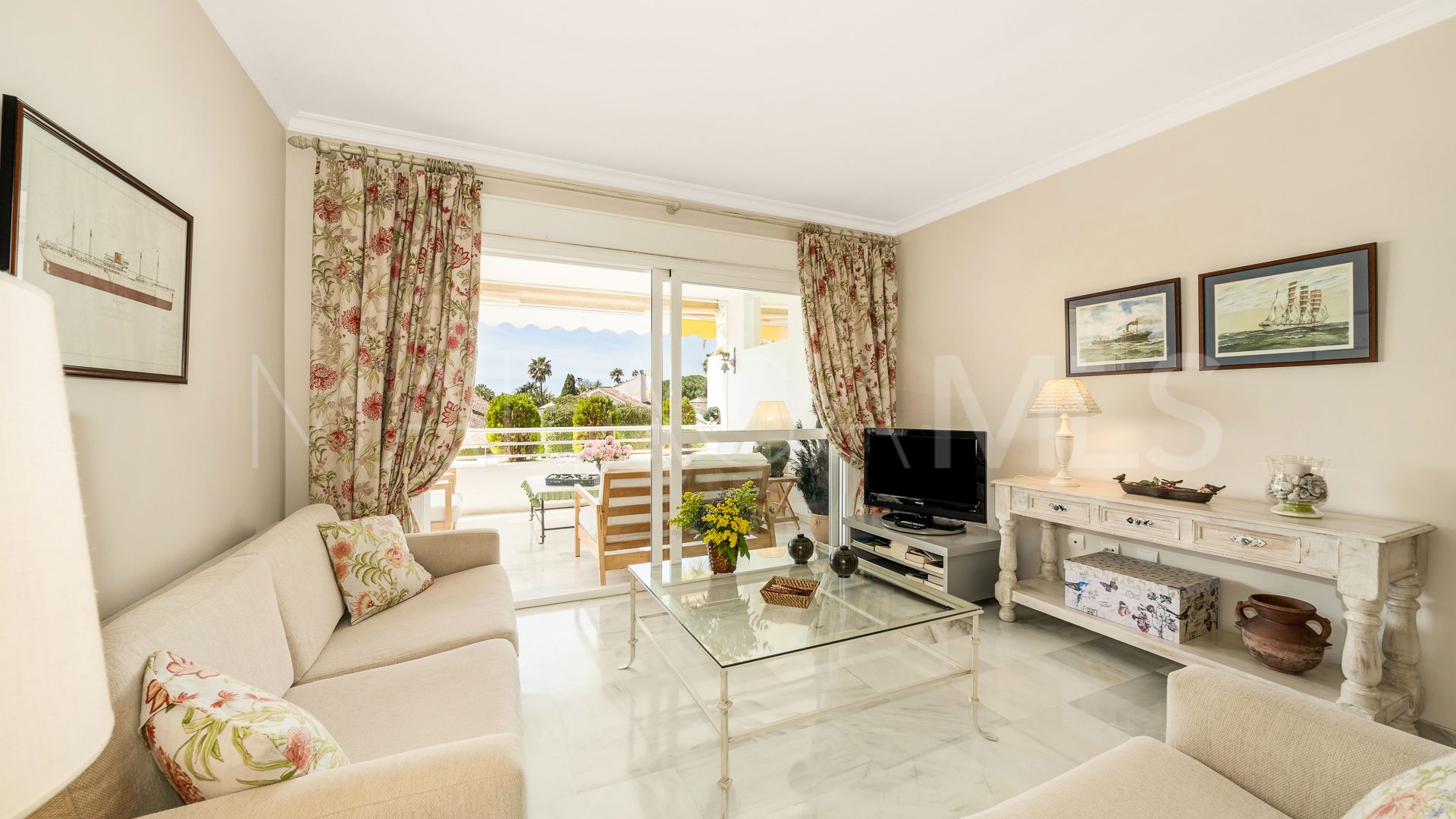 Lägenhet for sale in Guadalmina Baja