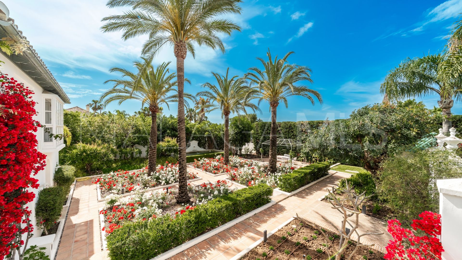 Villa for sale in Sierra Blanca