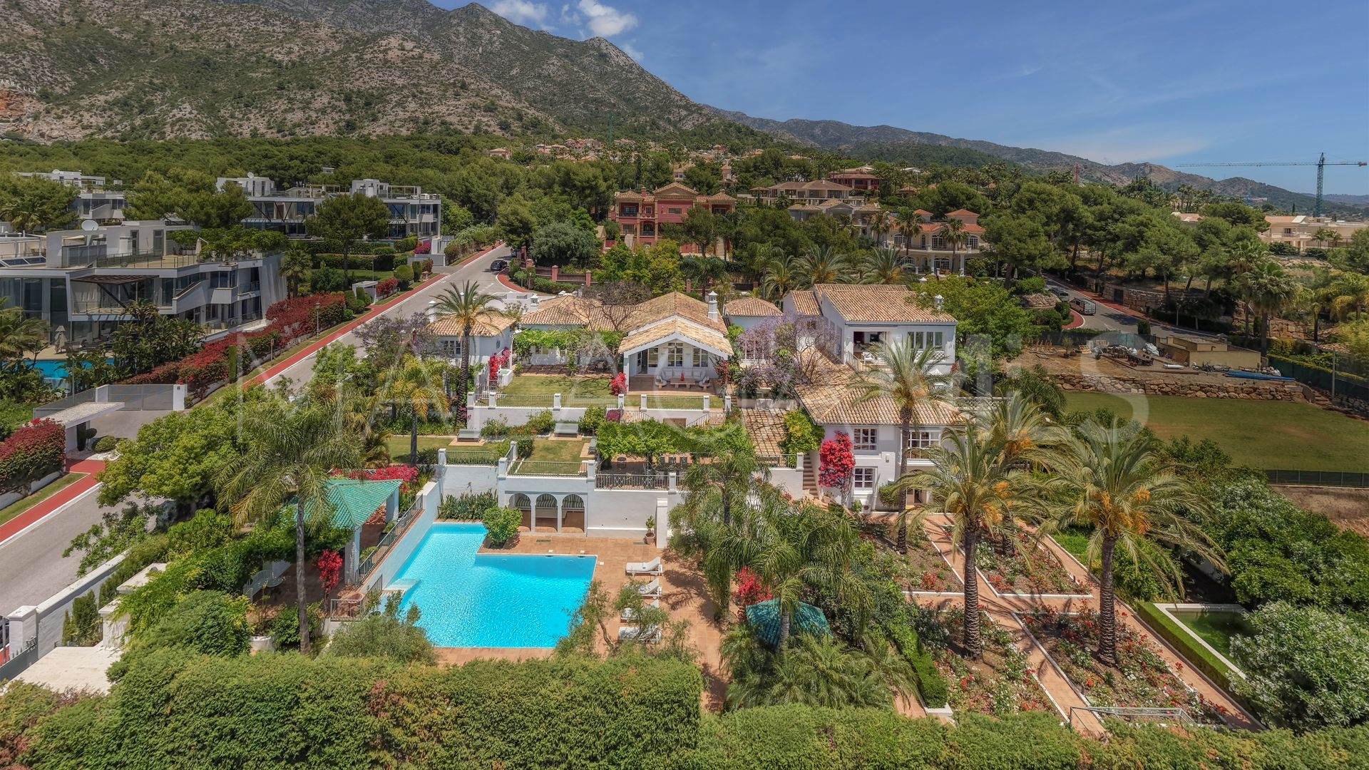 For sale villa in Sierra Blanca