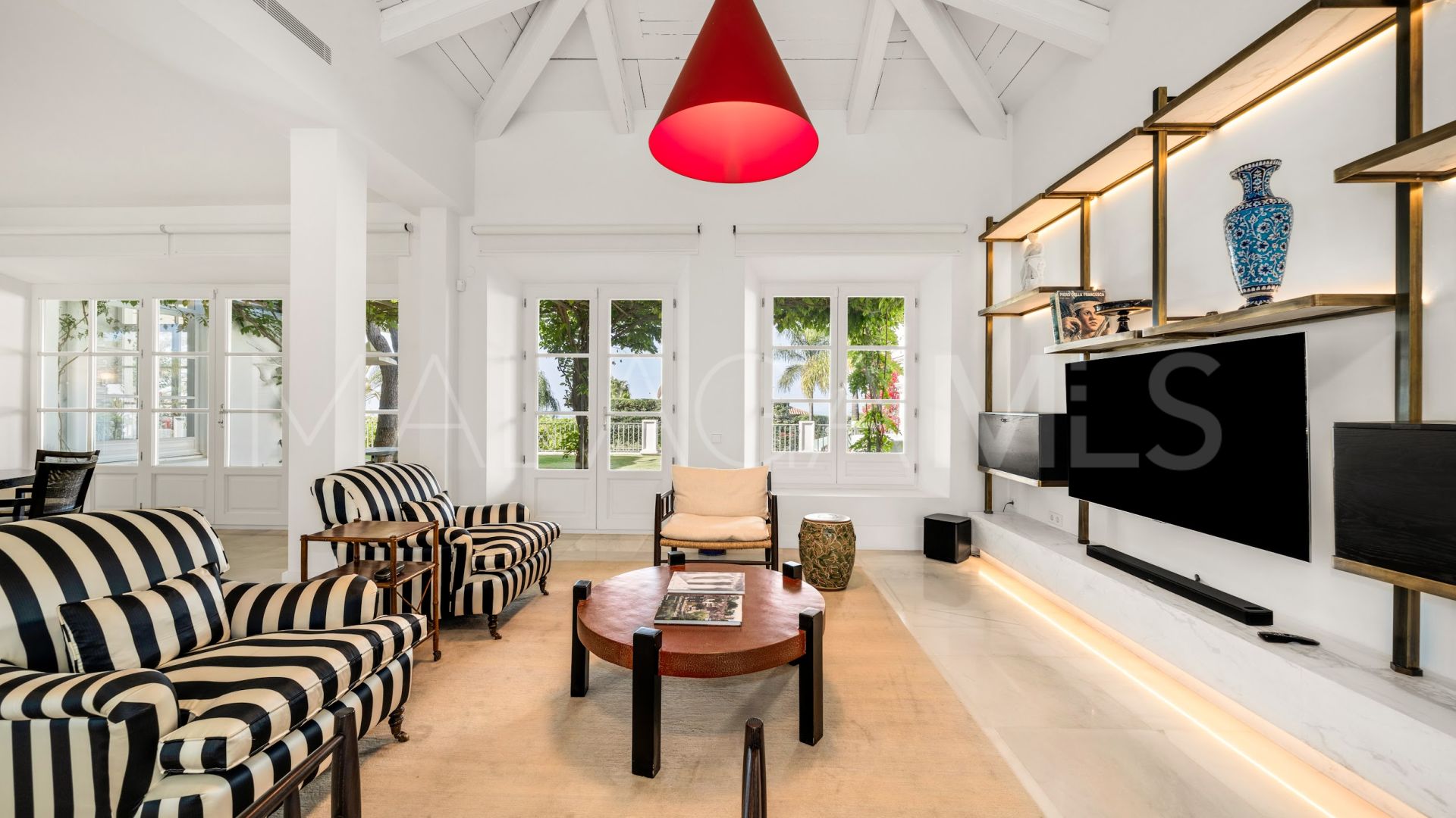 Villa for sale in Sierra Blanca