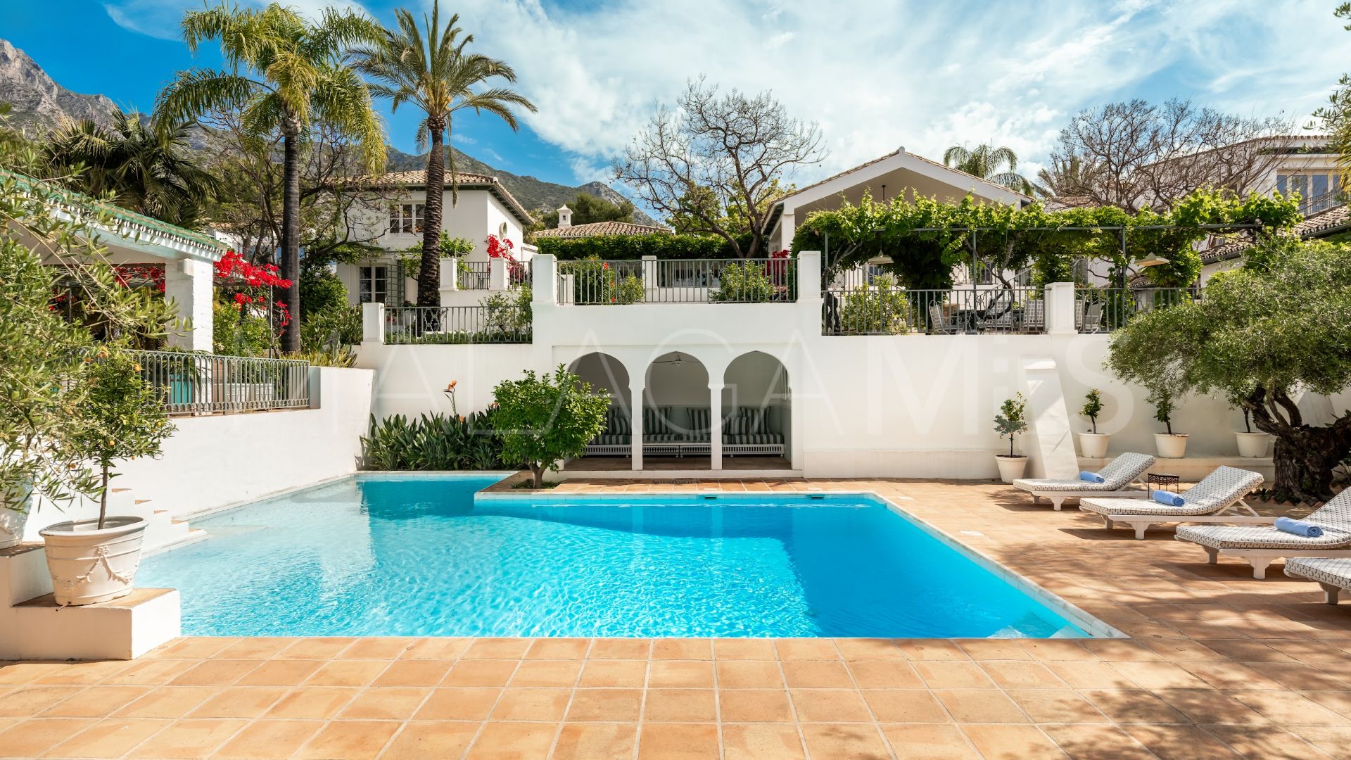 Villa for sale in Sierra Blanca