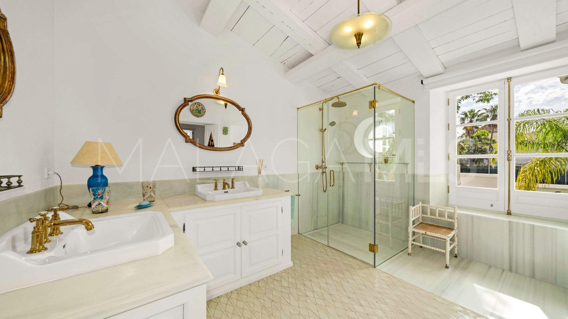 Villa for sale in Sierra Blanca