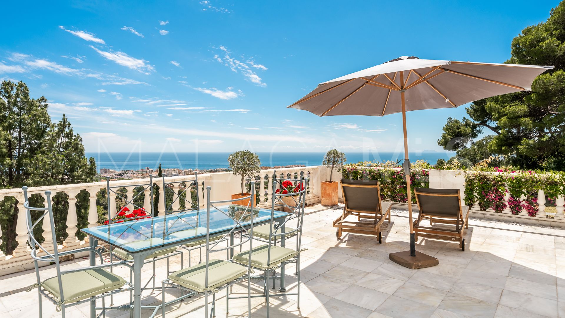 Villa for sale in Marbella City