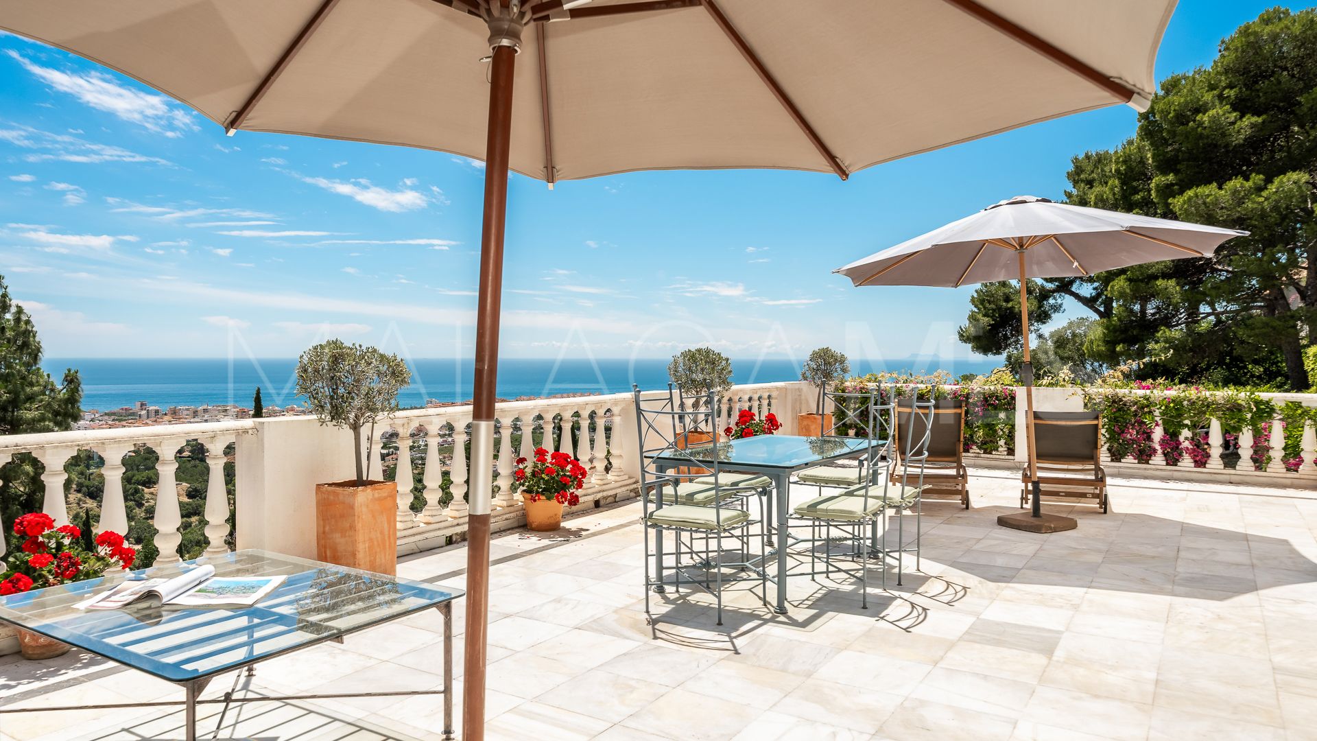 Villa for sale in Marbella City
