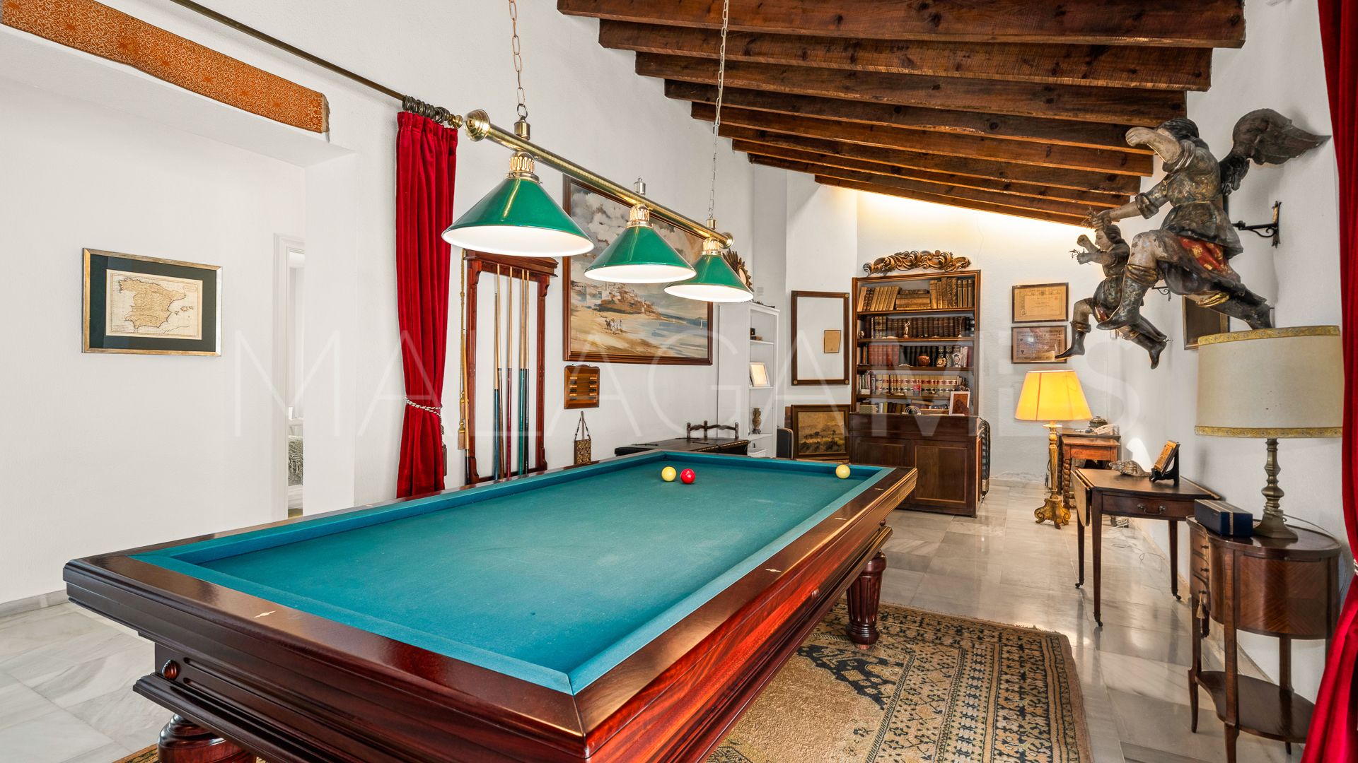 Villa for sale in Marbella City