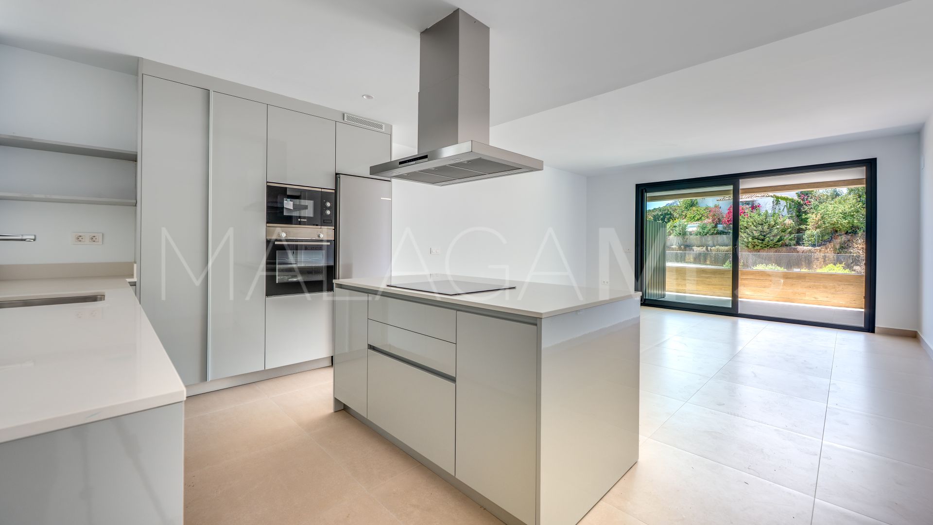 Apartment for sale in Los Altos de los Monteros with 2 bedrooms