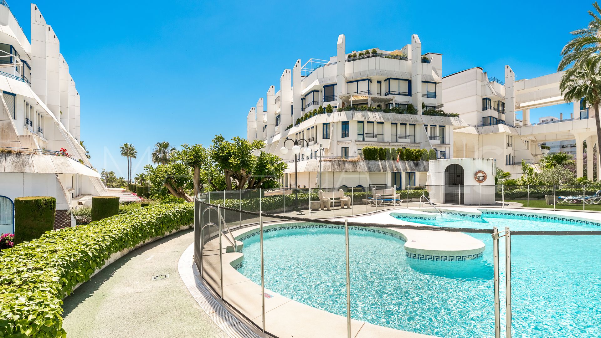 Duplex for sale in Beach Side Golden Mile with 2 bedrooms