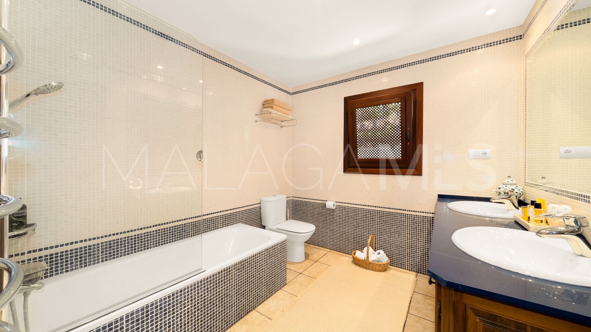 For sale house in Marbesa
