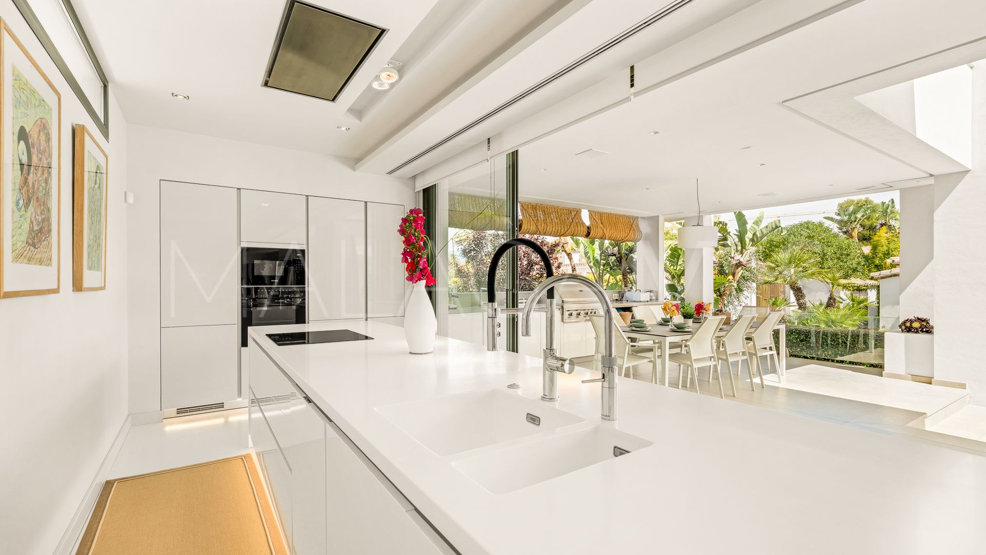 For sale house in Marbesa