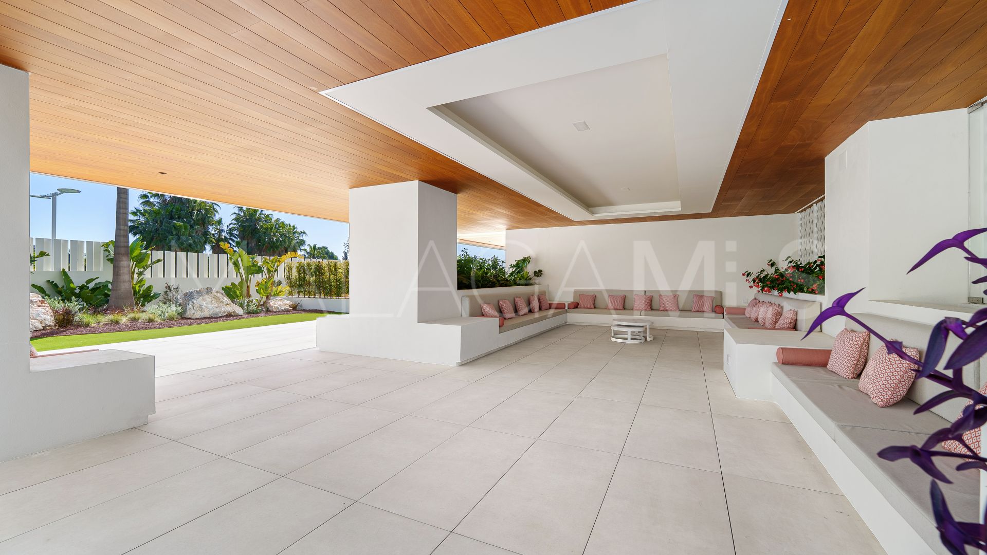 Duplex for sale in Golden Mile