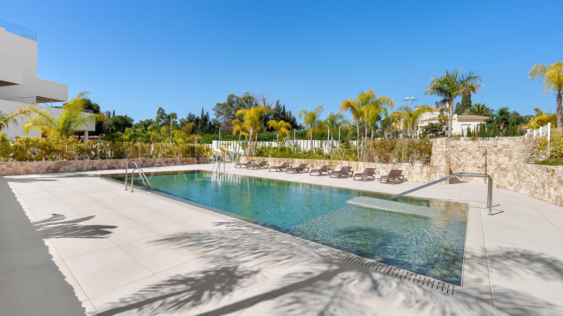 Duplex for sale in Golden Mile