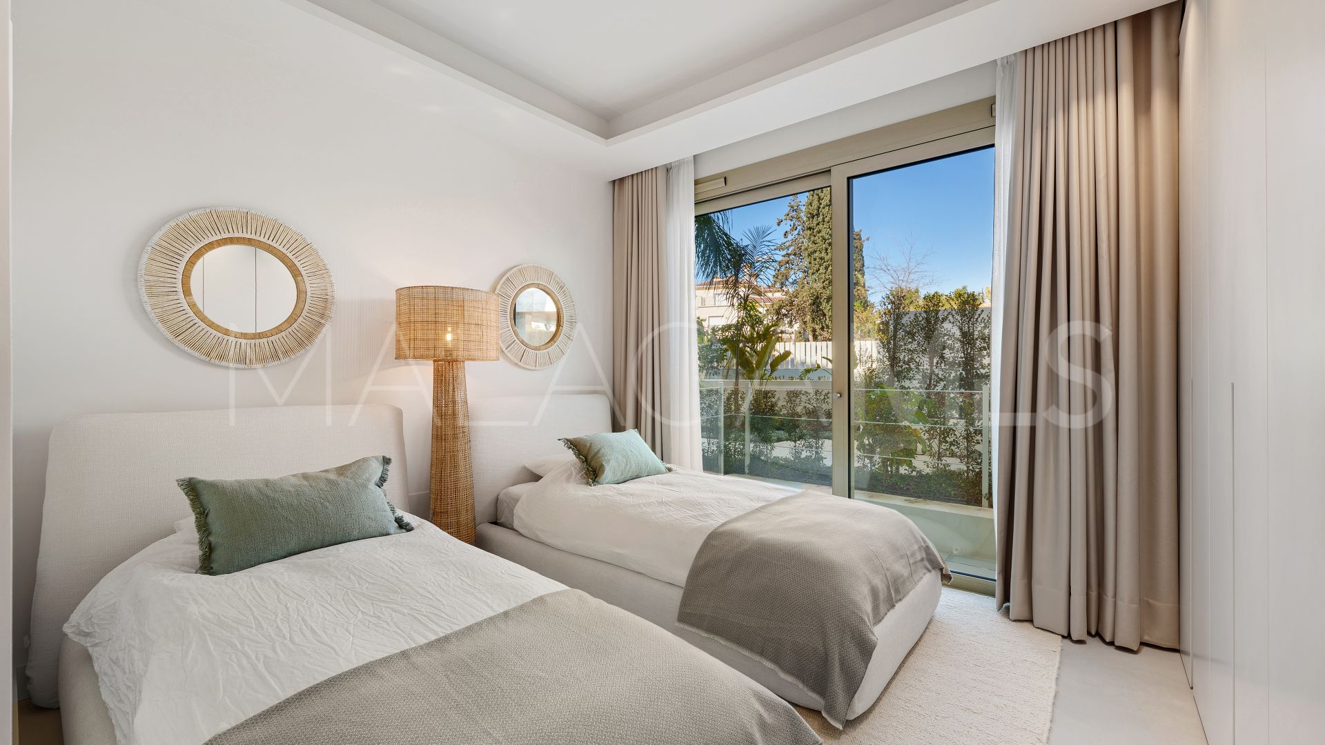 Duplex for sale in Golden Mile