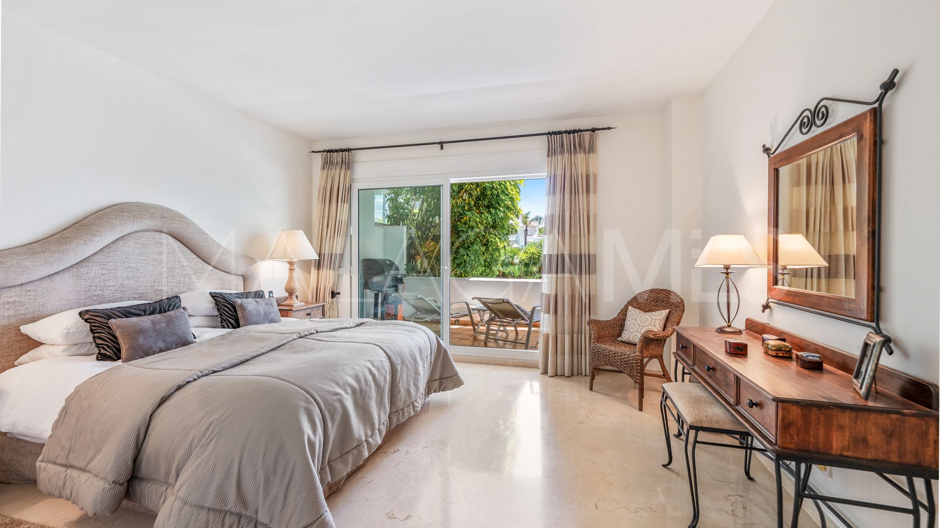 Markplanslägenhet for sale in Los Monteros