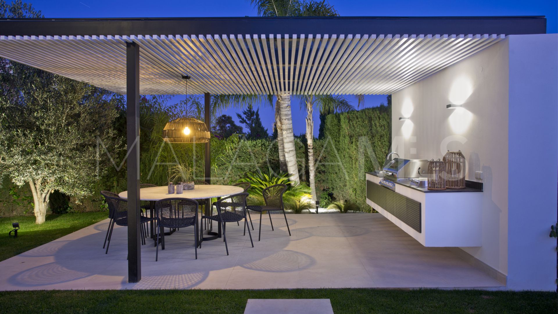Haus for sale in Nueva Andalucia