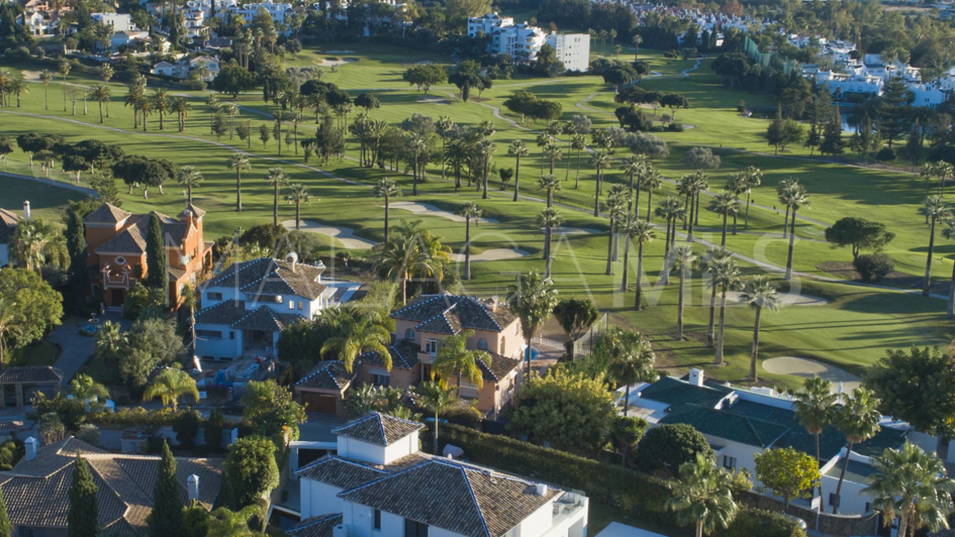 Haus for sale in Nueva Andalucia