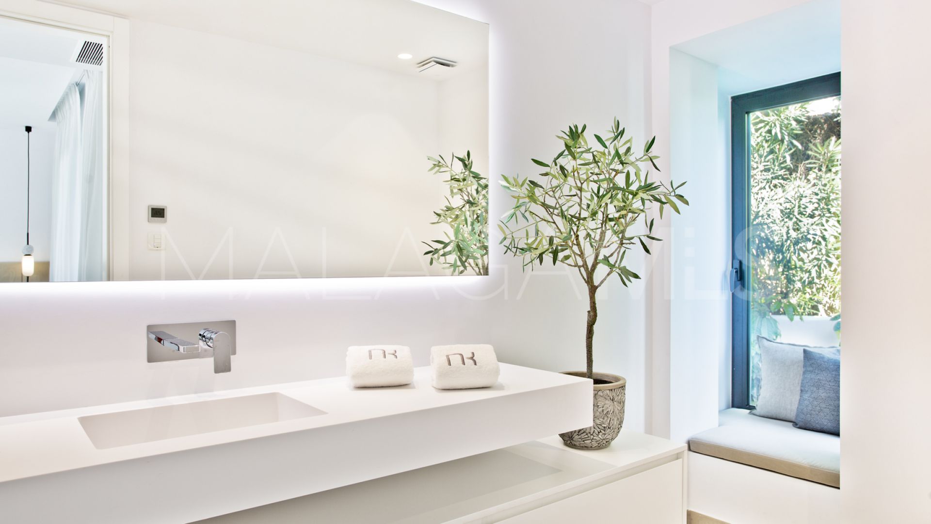 Haus for sale in Nueva Andalucia