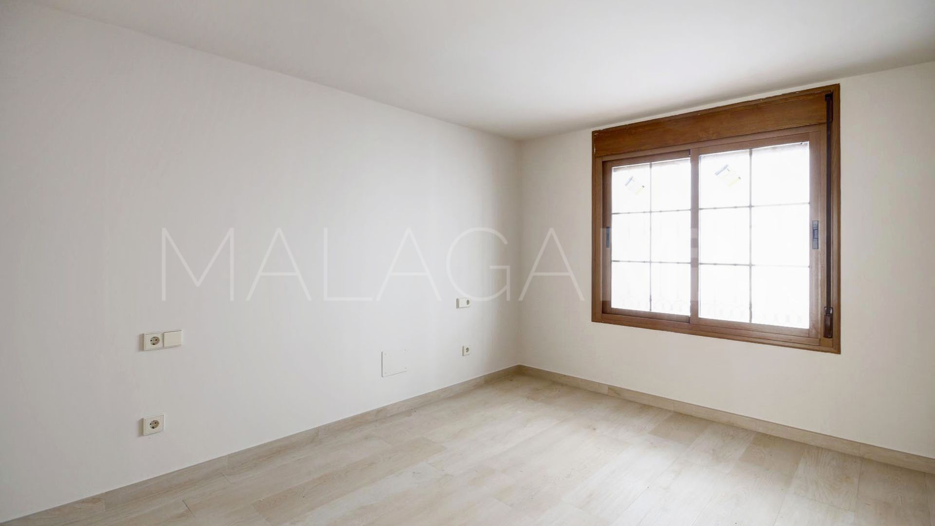 Apartamento planta baja for sale de 4 bedrooms in Estepona Casco Antiguo