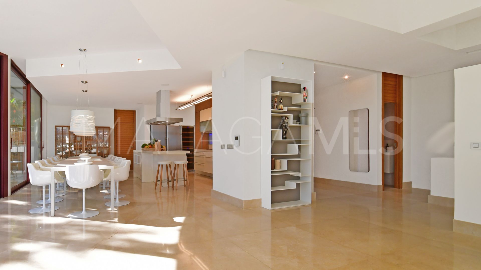 Villa with 7 bedrooms for sale in Nueva Andalucia