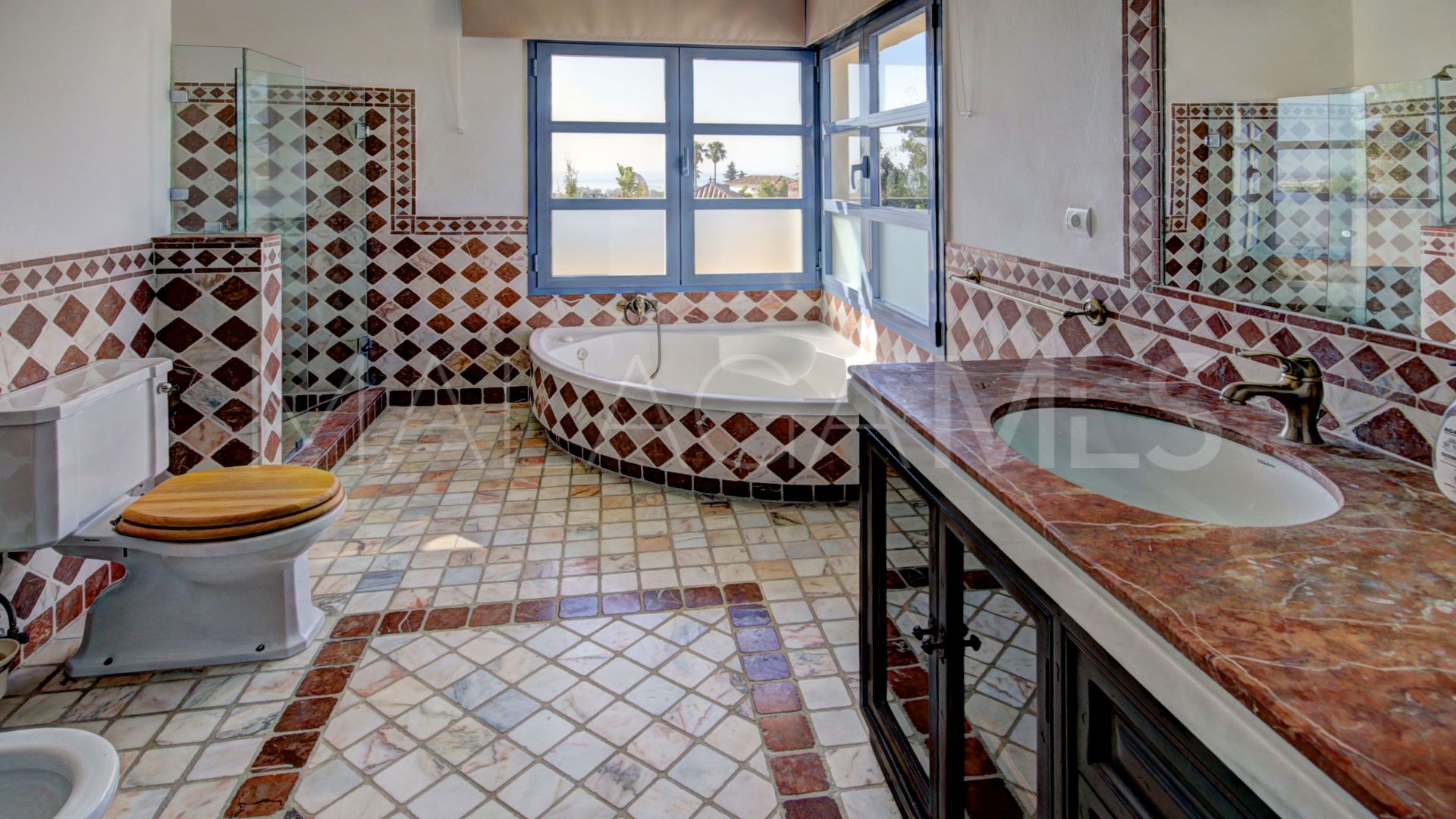 Villa for sale in El Padron
