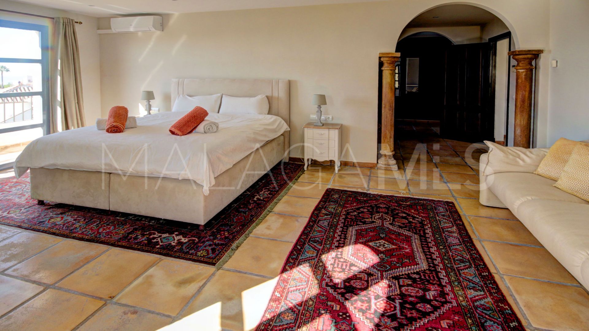 Villa for sale in El Padron
