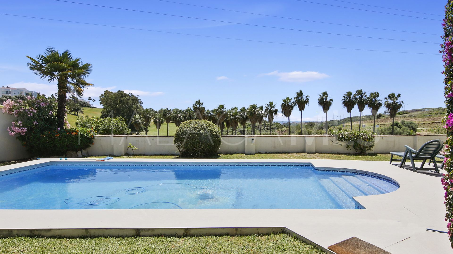 Villa for sale in Estepona Golf