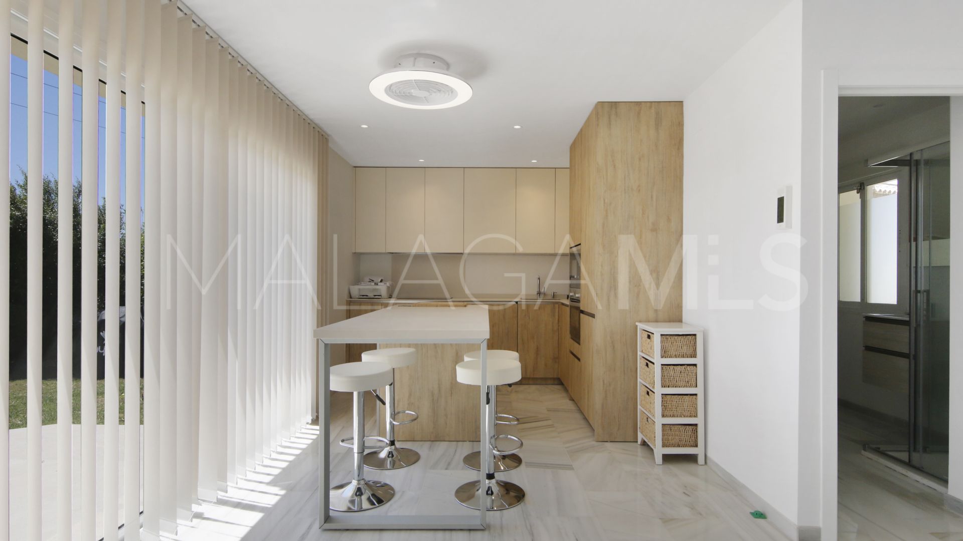 Villa for sale in Estepona Golf