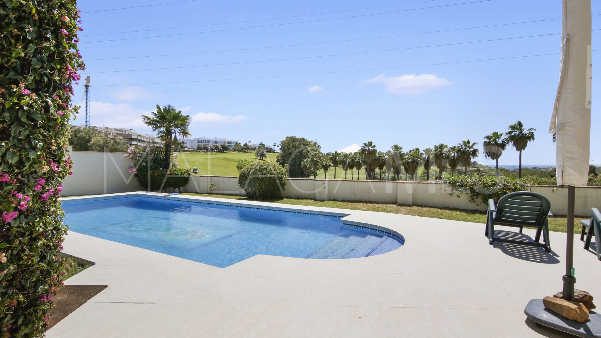 Villa for sale in Estepona Golf