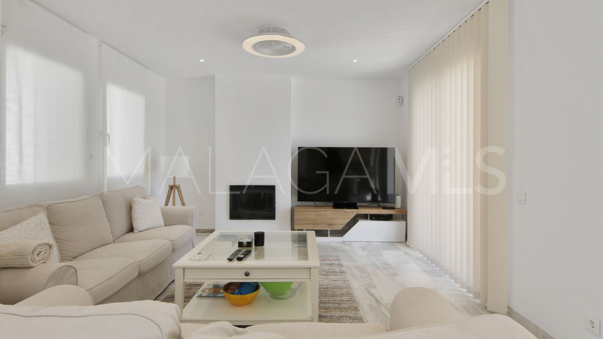 Villa for sale in Estepona Golf