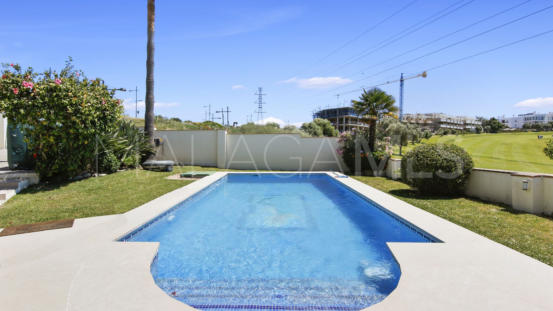 Villa for sale in Estepona Golf