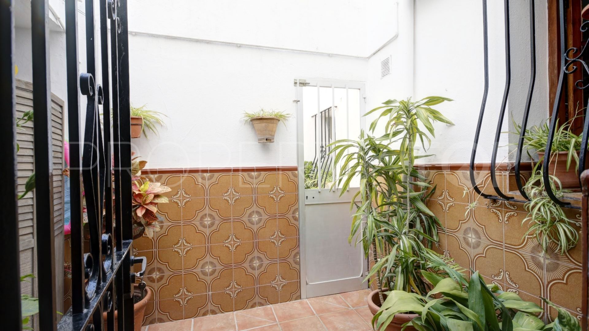 Estepona Old Town 7 bedrooms town house for sale