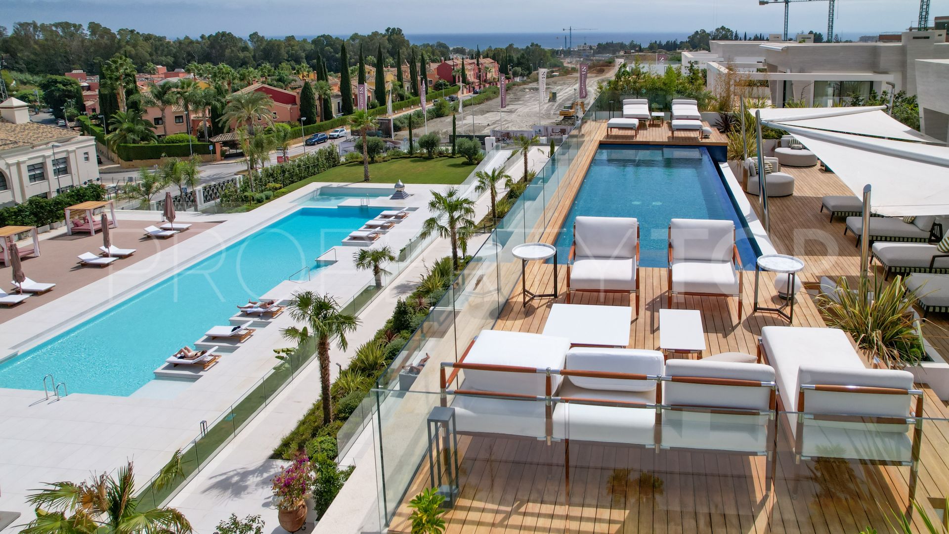 Atico en venta con 3 dormitorios en Epic Marbella
