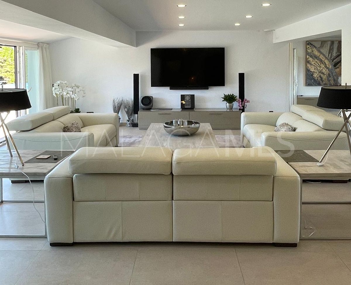 Villa de 8 bedrooms for sale in San Pedro de Alcantara