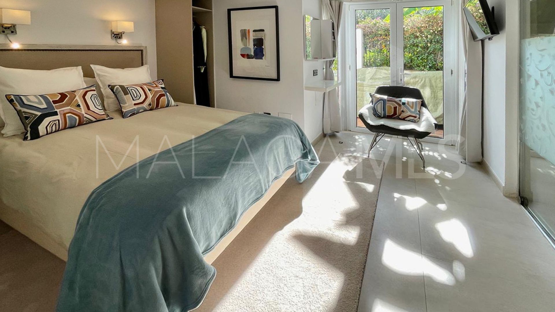 Villa de 8 bedrooms for sale in San Pedro de Alcantara