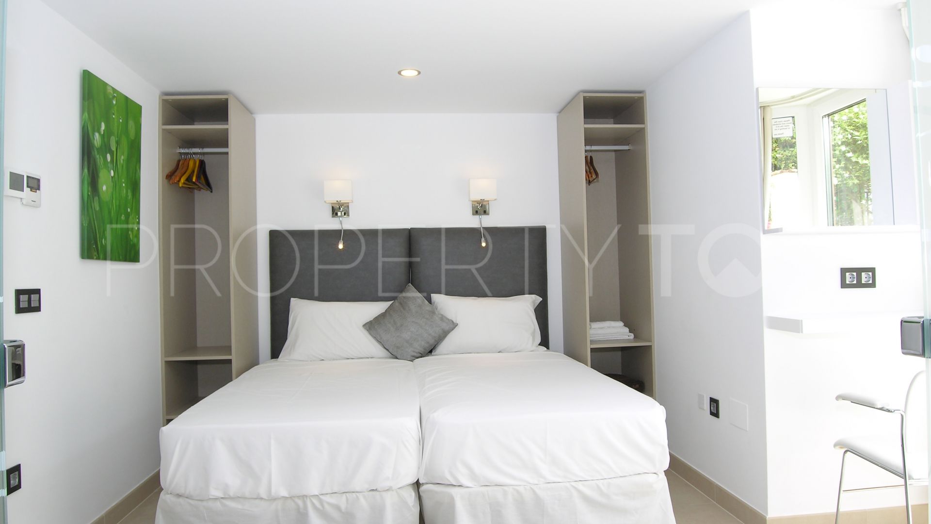 Hotel de 8 dormitorios en venta en San Pedro de Alcantara