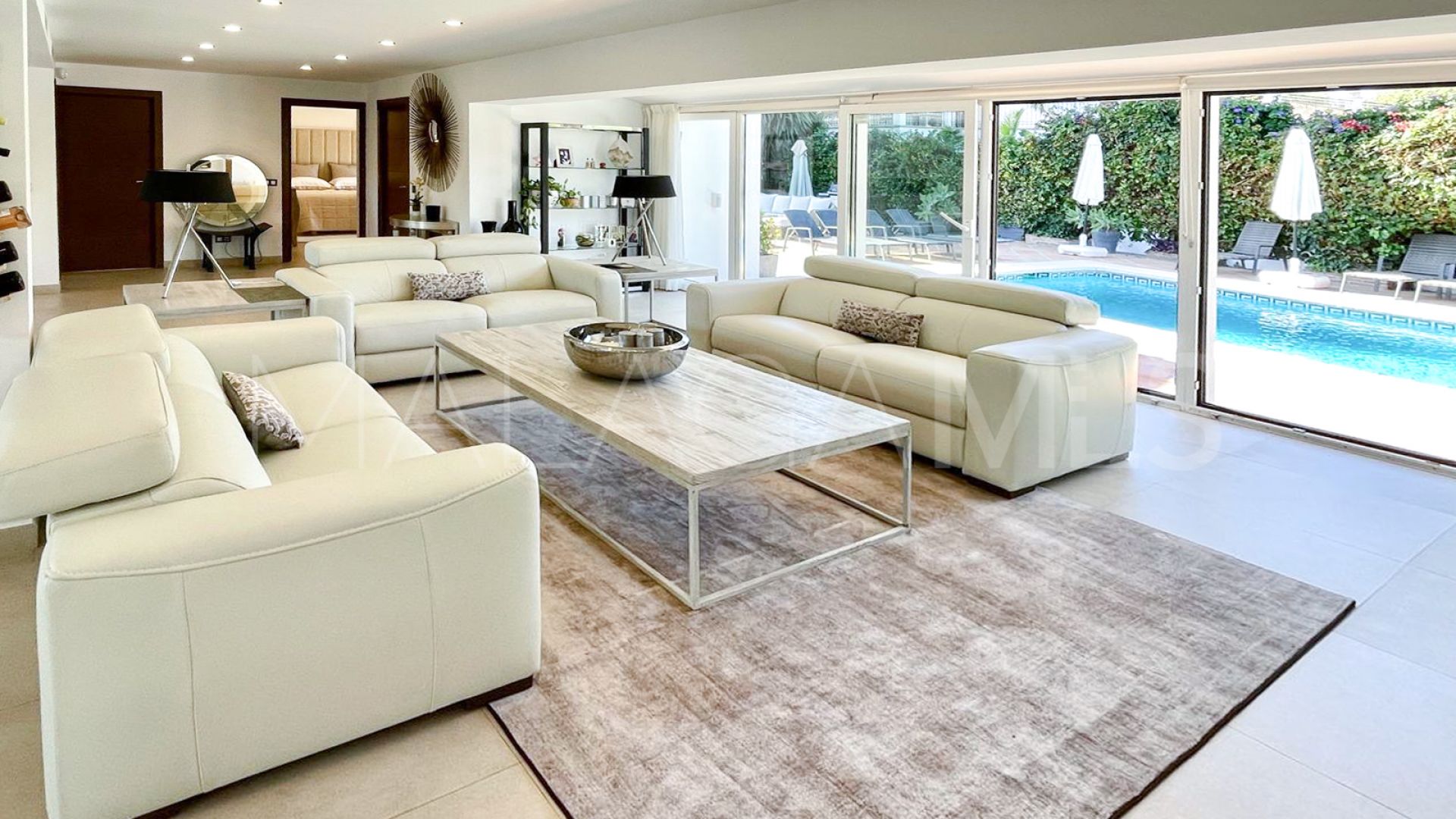 Villa de 8 bedrooms for sale in San Pedro de Alcantara