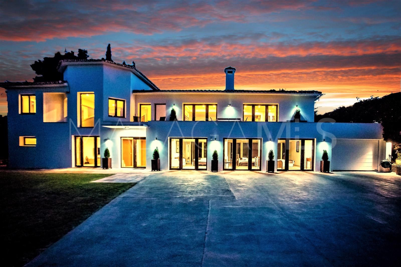 Villa de 8 bedrooms for sale in San Pedro de Alcantara